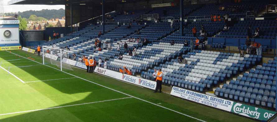 Kenilworth Road Stadium Guide Luton Fc Football Tripper